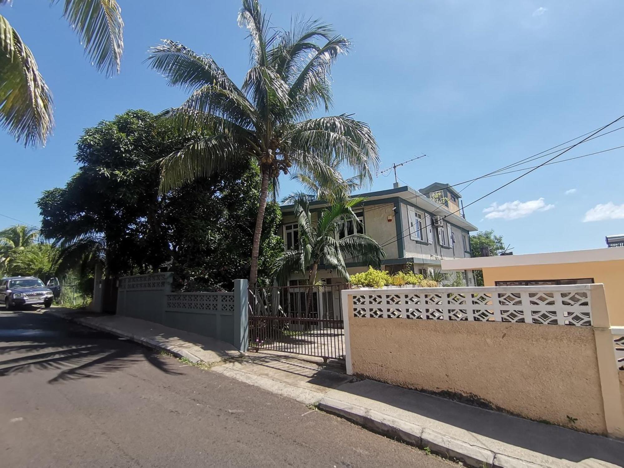 Modern Apartment/3Bedrooms/2Bathrooms/Rooftop/Jacuzzi Pointe aux Sable エクステリア 写真