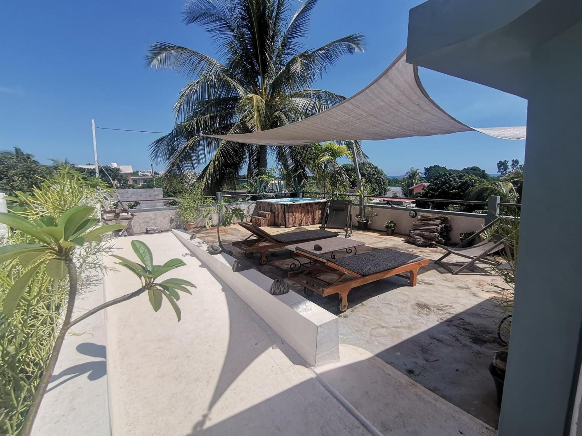 Modern Apartment/3Bedrooms/2Bathrooms/Rooftop/Jacuzzi Pointe aux Sable エクステリア 写真